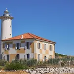Apartman Lovely Flat Just 400mt From The Sea