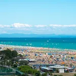 Apartman Lovely Flat Just 400mt From The Sea *