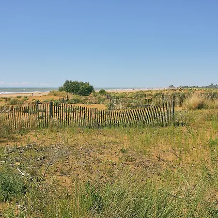 Lovely Flat Just 400mt From The Sea