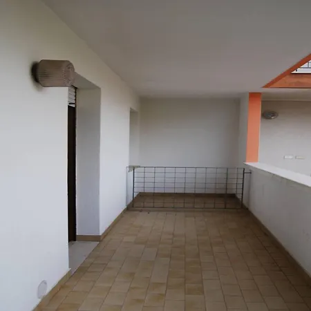 Apartman Lovely Flat Just 400mt From The Sea